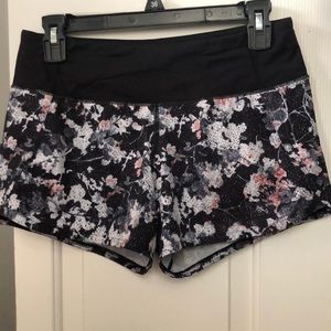 Lululemon Speed Up Short 2.5